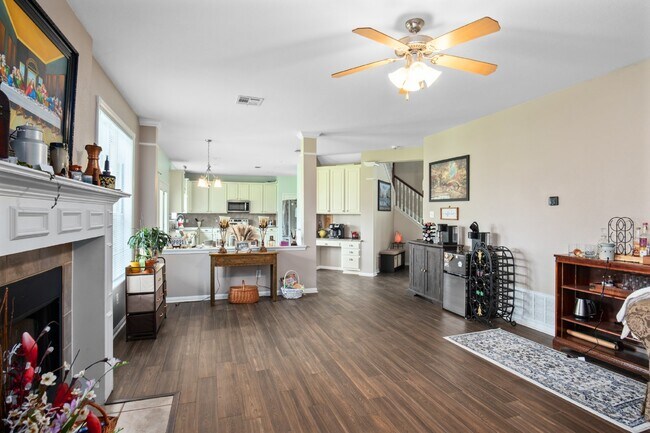 Building Photo - "FREE 2 WEEKS RENT! Spacious 4-Bedroom Oasis with 3.5 Baths at Harker Heights - 3,070 Sq Ft of Co...