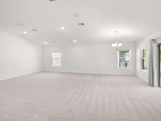 Building Photo - 2192 Vinifera Dr