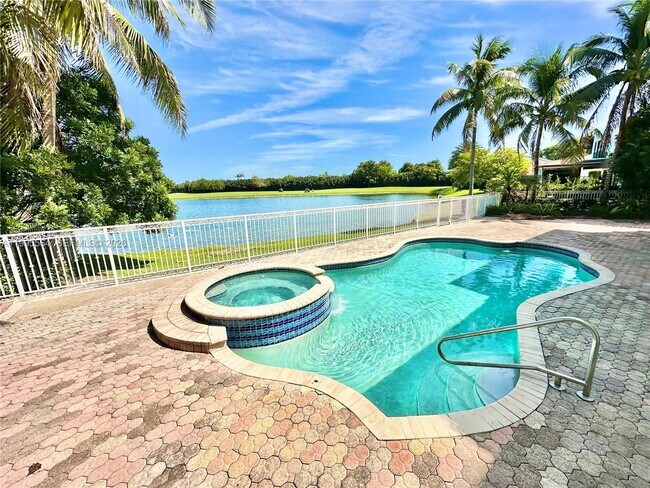 Building Photo - 5023 NW 94th Doral Pl