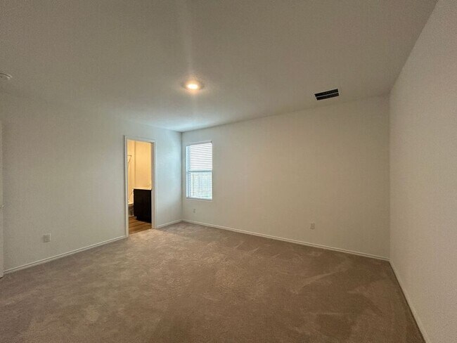 Building Photo - 1213 Catfish Ln