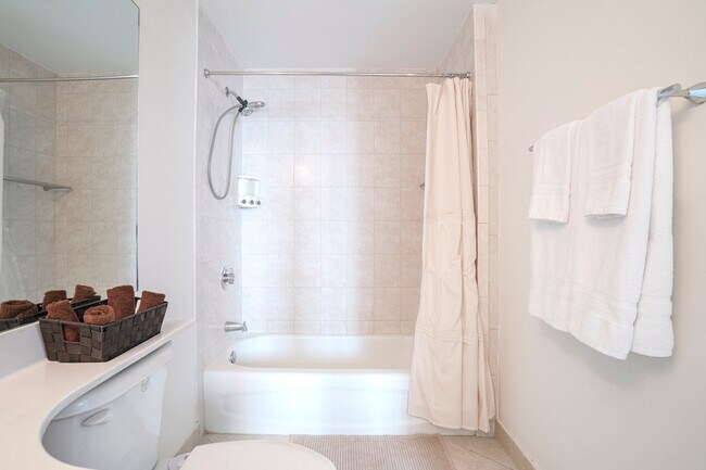 Building Photo - 3256 SW 22nd Terrace