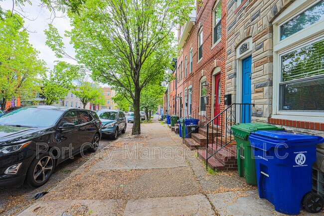 Building Photo - 328 S Collington Ave