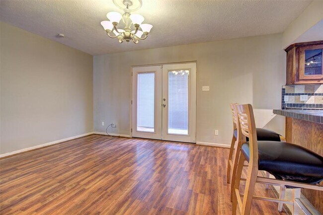 Building Photo - 10432 Hammerly Blvd