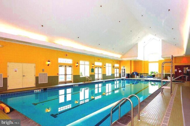 Building Photo - 13901 Belle Chasse Blvd