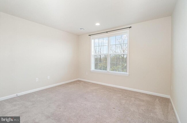 Building Photo - 1726 Bradley Dr