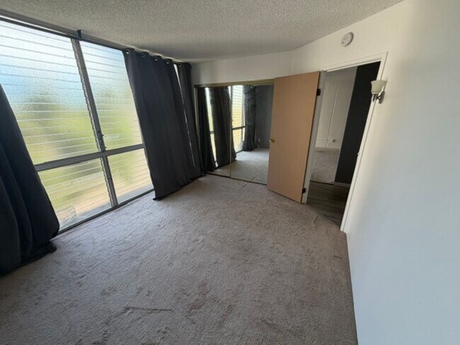 Building Photo - Beautiful Setting for this Two Bedroom, One Bath Unit Only Minutes Away from Wheeler AB and Schof...
