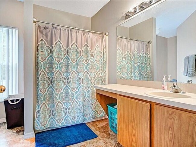 Building Photo - SINGLE FAMILY HOME IN POINCIANA 3/2