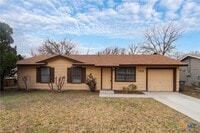 Building Photo - 703 Traci Dr