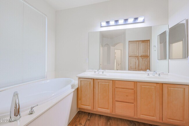 Building Photo - 24645 N 45th Dr