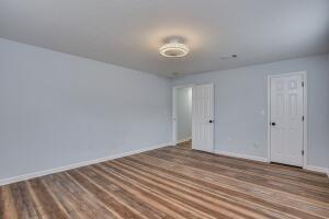 Building Photo - 2211 Pleasant Dr
