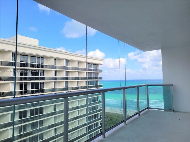 Primary Photo - 9511 Collins Ave