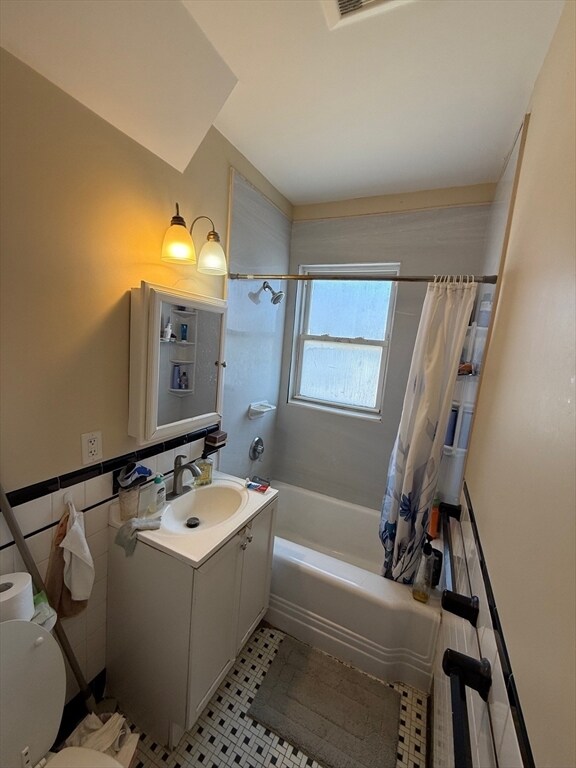 Building Photo - 29 Montcalm Ave
