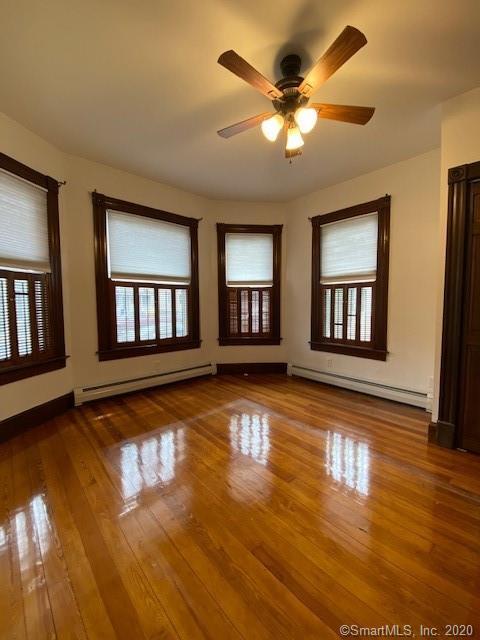 Building Photo - 174 Meadow St