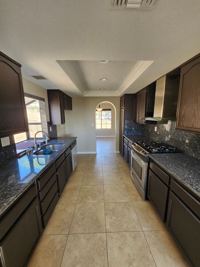 Building Photo - Charming Single-Story Home