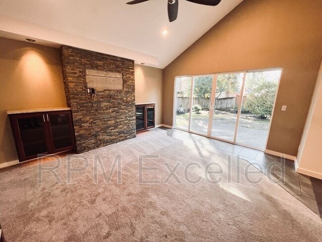 Building Photo - 27619 220th Ct SE