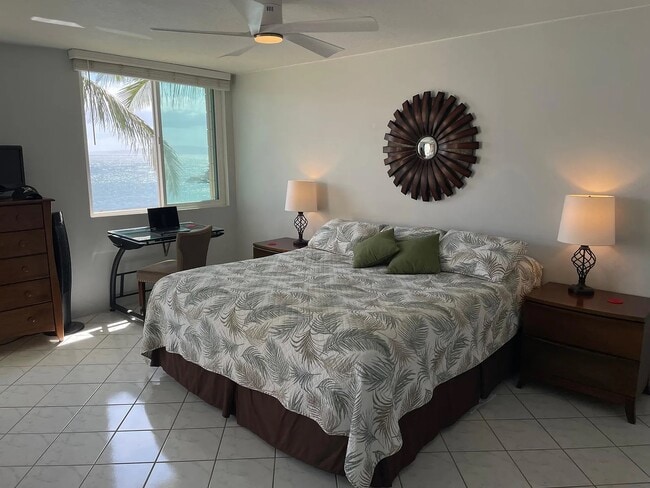 Building Photo - 30 Hauoli St