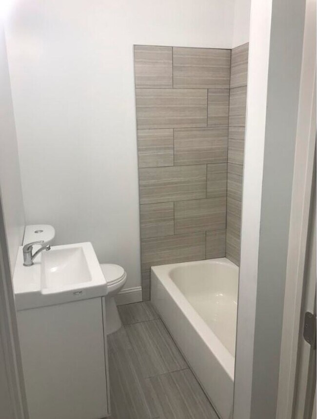 Building Photo - 3326 N 17th St