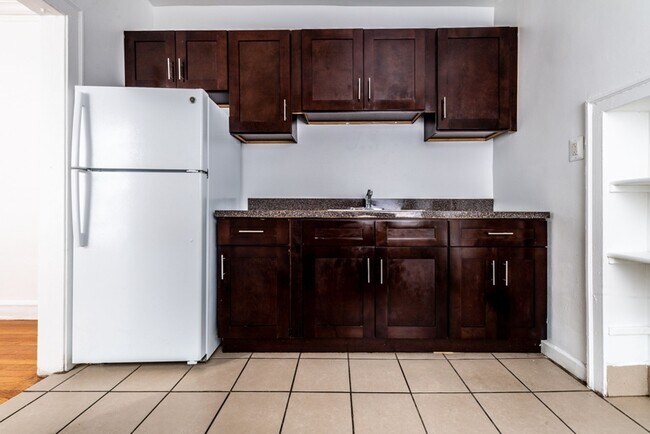 Building Photo - 7924 S Vernon Chicago, IL 60619