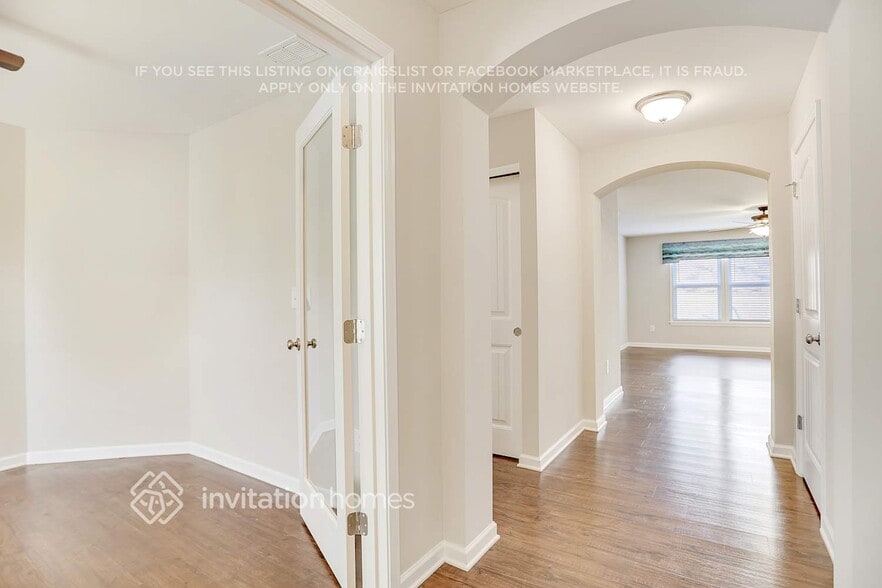 Building Photo - 351 Moonlit Trail