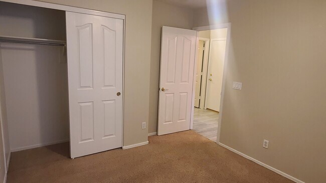 Building Photo - 5-bedroom in the heart of Gilbert
