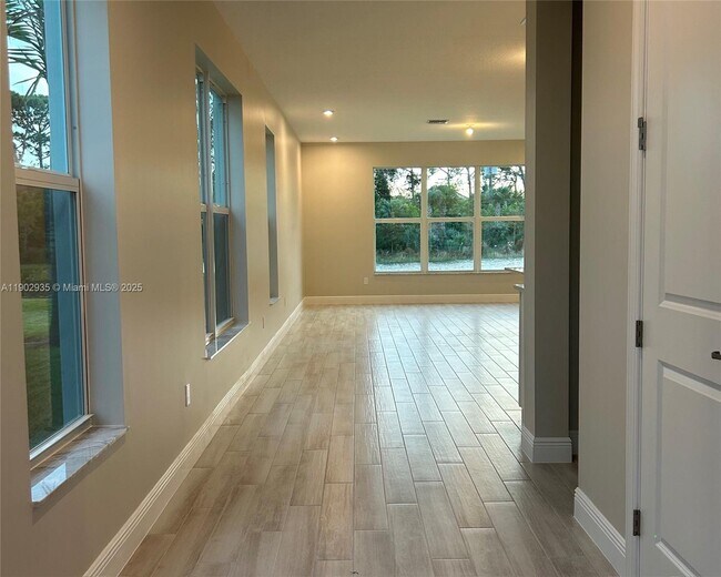 Building Photo - 3508 NW Solange Ct