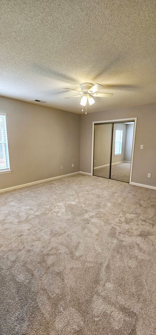Building Photo - Spacious 2-Bed, 2-Bath Home with Modern Co...
