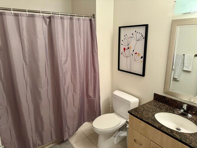 Building Photo - 889 Date St