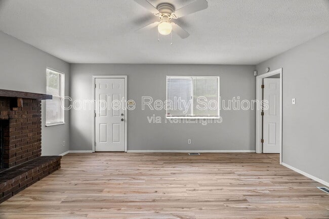 Building Photo - 7563 Haywood Dr