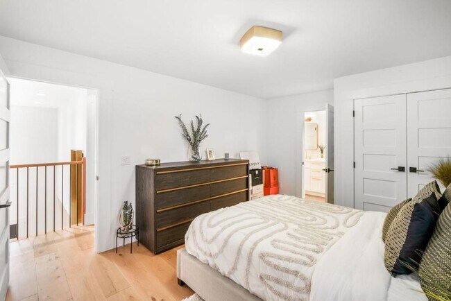 Building Photo - 1046 Wiley Bridge Rd