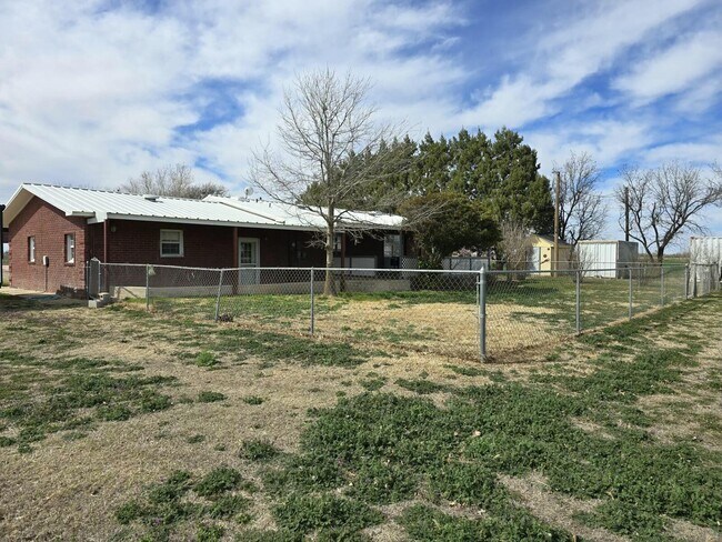 Building Photo - 3006 N County Rd 3500