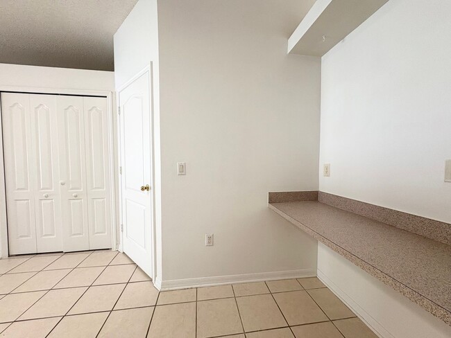 Building Photo - Fantastic Lake Nona area 4 BR 2 BA home in...
