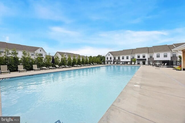 Building Photo - 110 Segel Dr