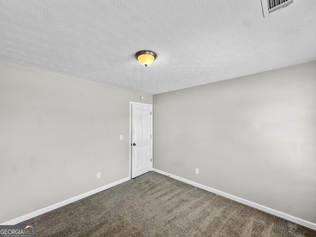 Building Photo - 178 Marsh Glen Dr