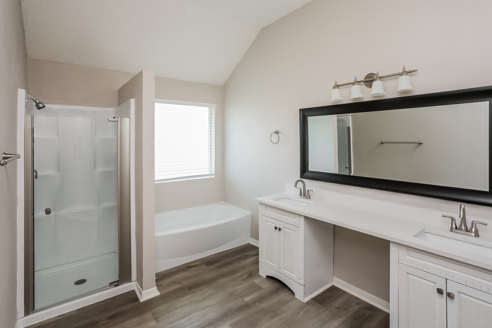 Building Photo - 2001 Valley Falls Ave