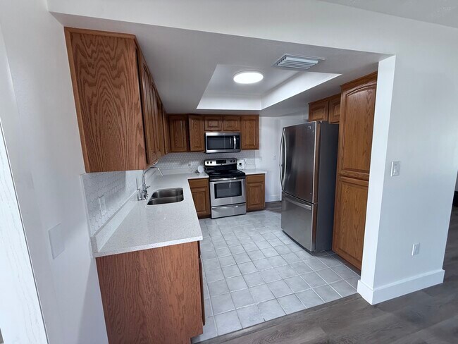 Building Photo - 2702 Ochatilla Rd