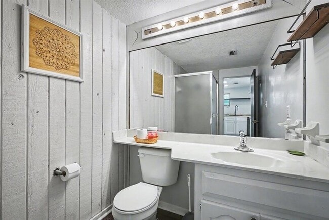 Building Photo - 569 Arcadia Dr