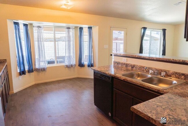 Building Photo - 4319 S Desert Willow Wy