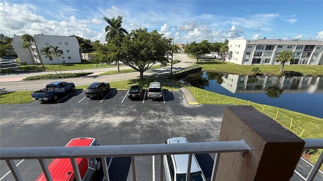 Building Photo - 8500 Sunrise Lakes Blvd