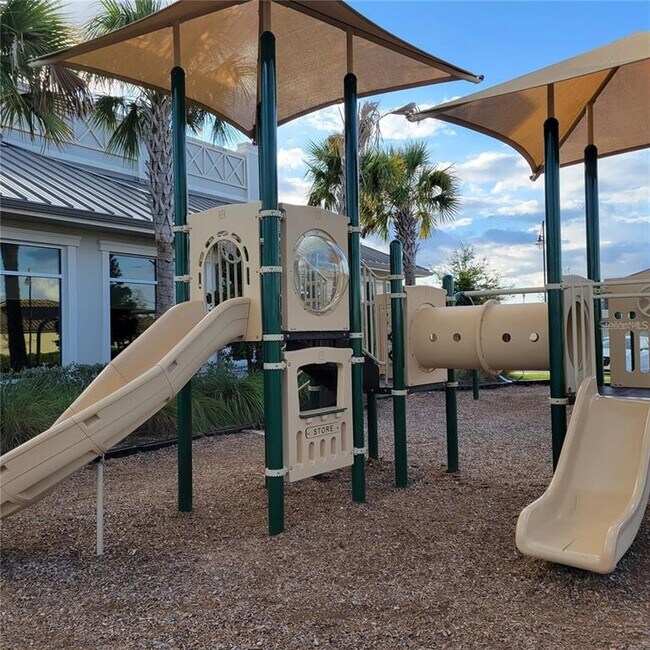 Building Photo - 17335 Blue Rdg Pl