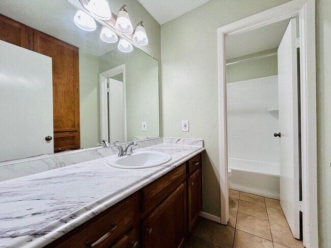 Building Photo - 12300 Deer Falls Dr