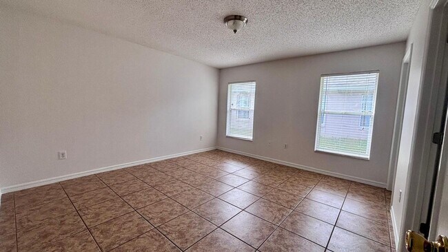 Building Photo - Nice 4 bedroom home in Kissimmee