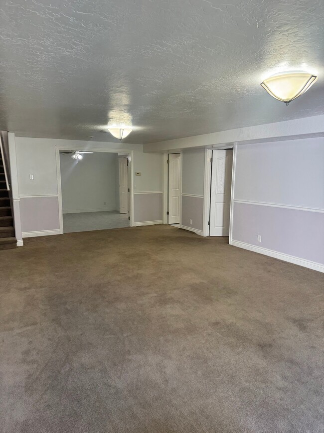 Building Photo - 7744 Mountain Estates Dr