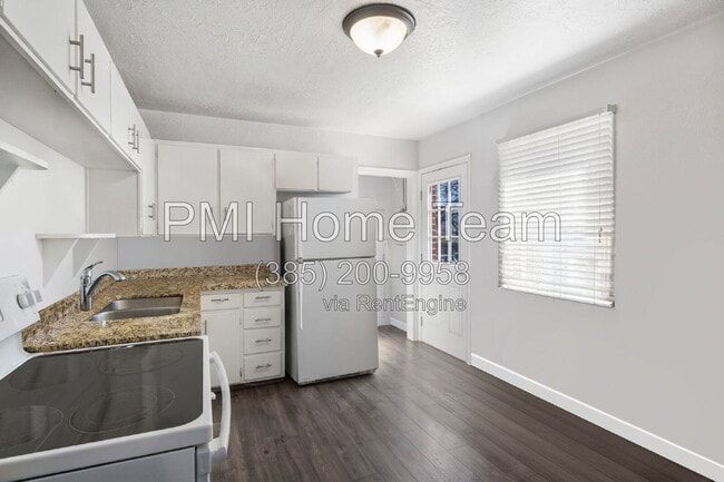 Building Photo - 732 Campbell Heights