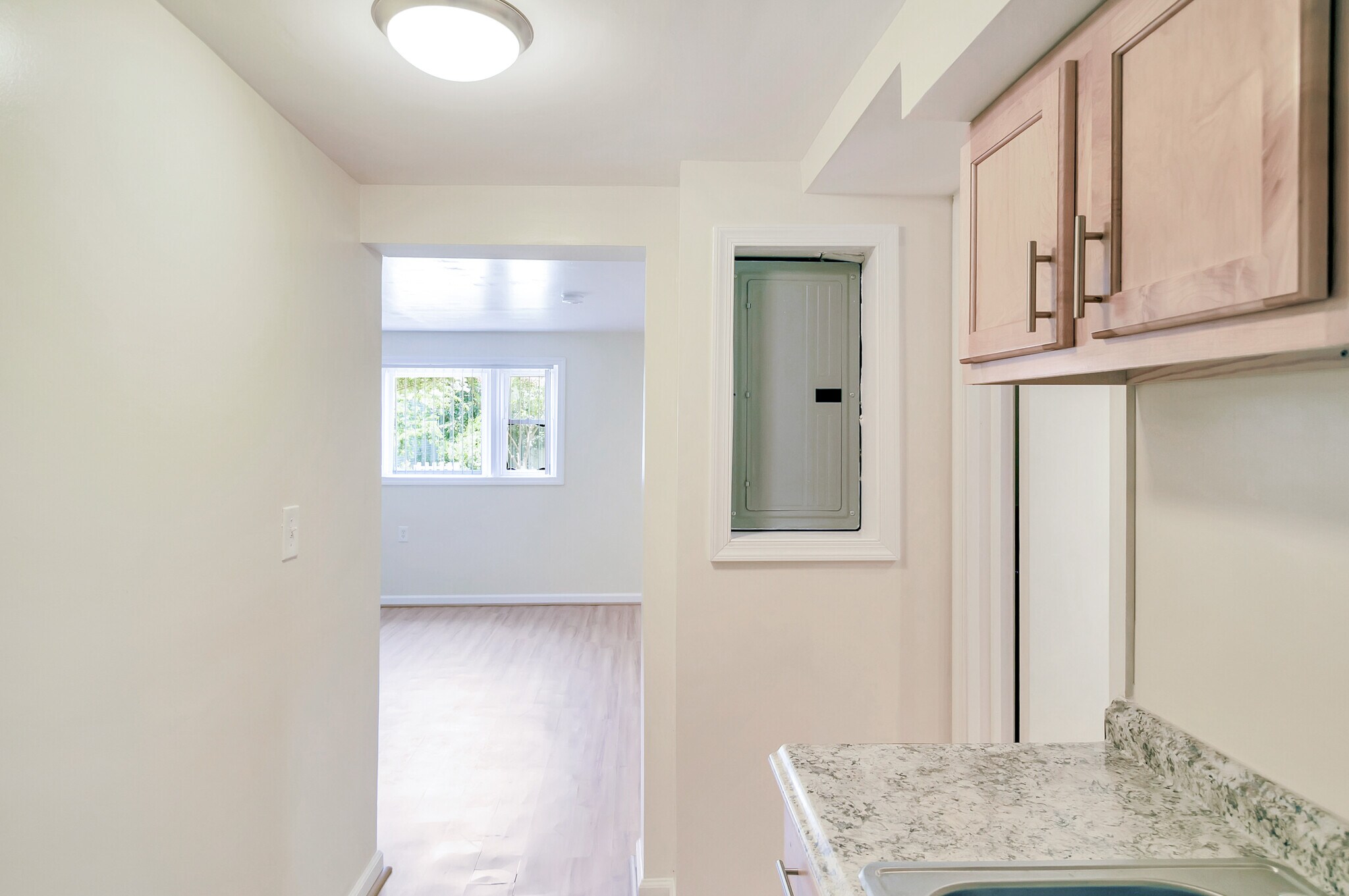 Building Photo - 9085 Autoville Dr