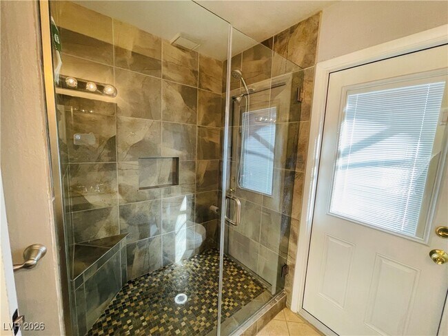 Building Photo - 8649 Trafalgar Dr