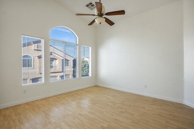 Building Photo - 3312 Speckle Summer Pl
