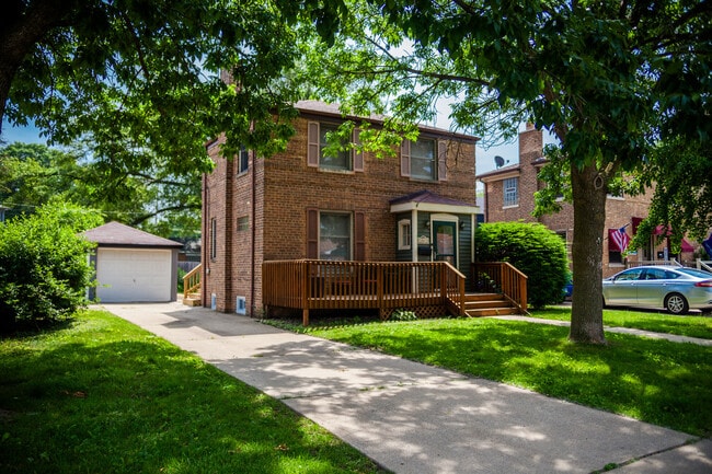 Primary Photo - 10043 S Talman Ave