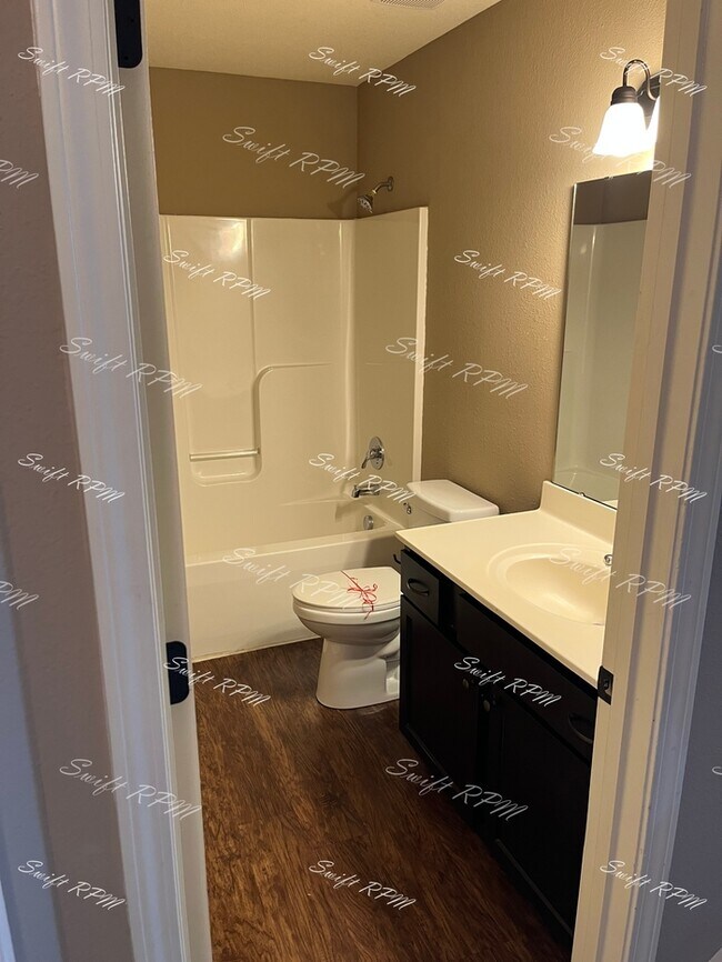 Building Photo - 21611 Westover Ct