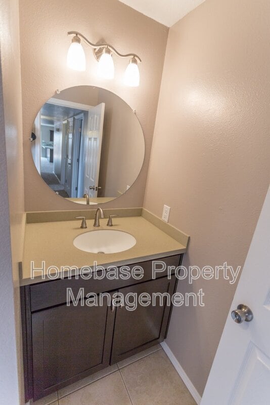 Building Photo - 5206 Foothills Dr