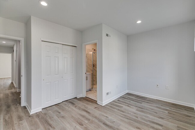 Building Photo - Brand New Luxury Temple Apartments
